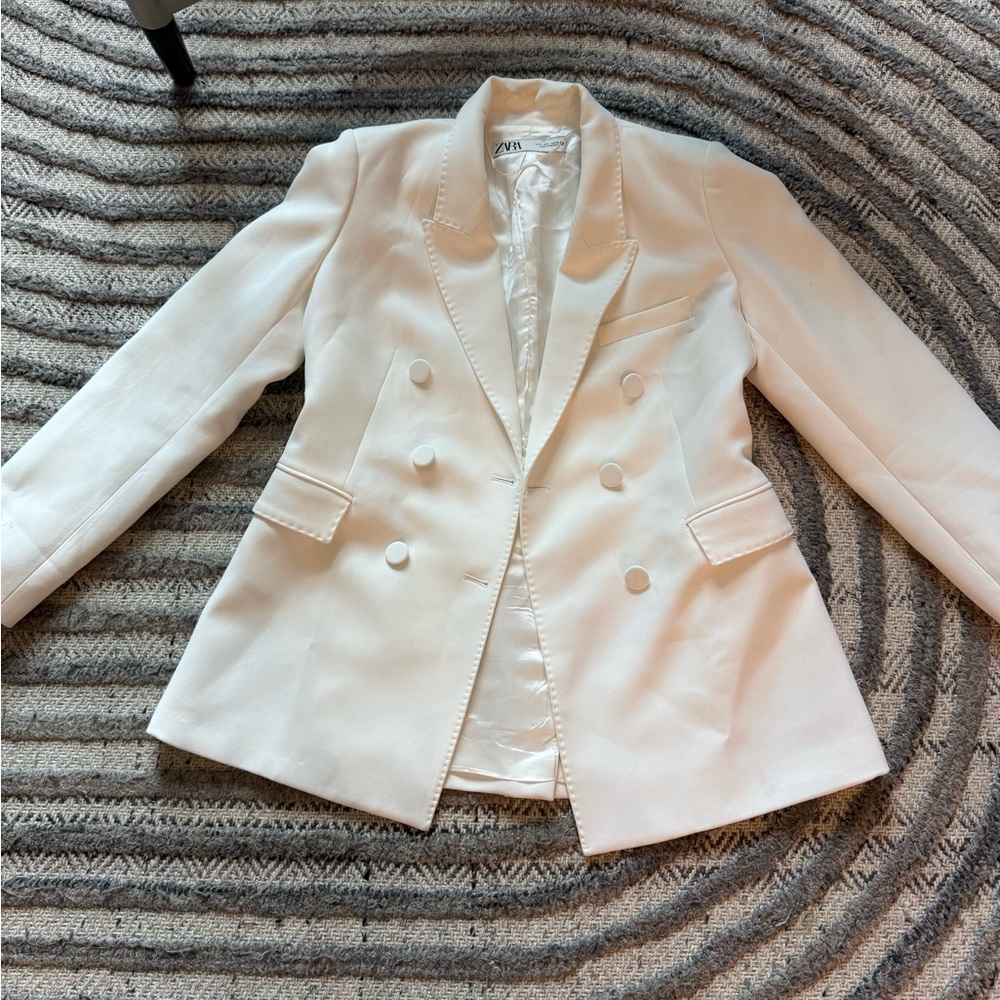 Zara Women's Ivory Double-Breasted Blazer